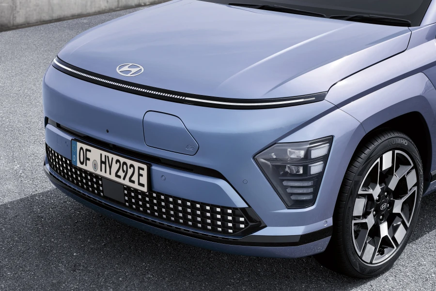 sx2-kona-ev-k5-rhd-exterior-design-drl-edit_ceba83fd2ba67b3a385fdea0fcaeefb0